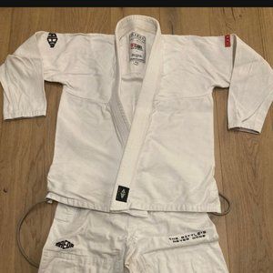 Maeda F2 BJJ Gi White, Like New